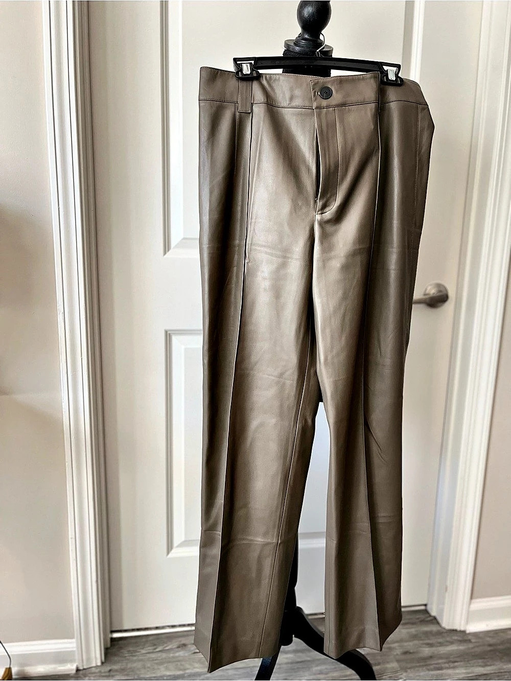 Zara The Perfect Straight Leg Full Length Faux Leather Pants in Army Green Size